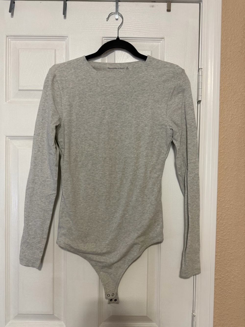 Abercrombie & Fitch Light Gray Long Sleeve Bodysuit